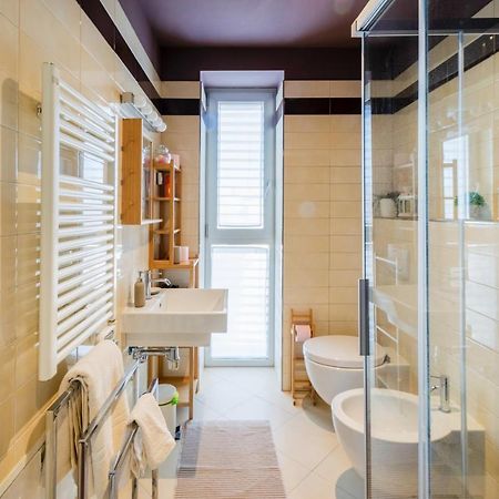 Angel'S Traveller'S Apartment Parma Dış mekan fotoğraf