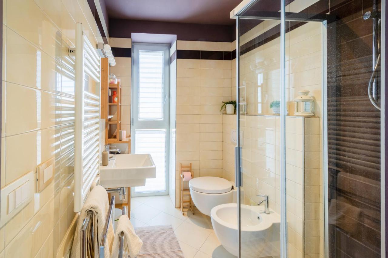 Angel'S Traveller'S Apartment Parma Dış mekan fotoğraf