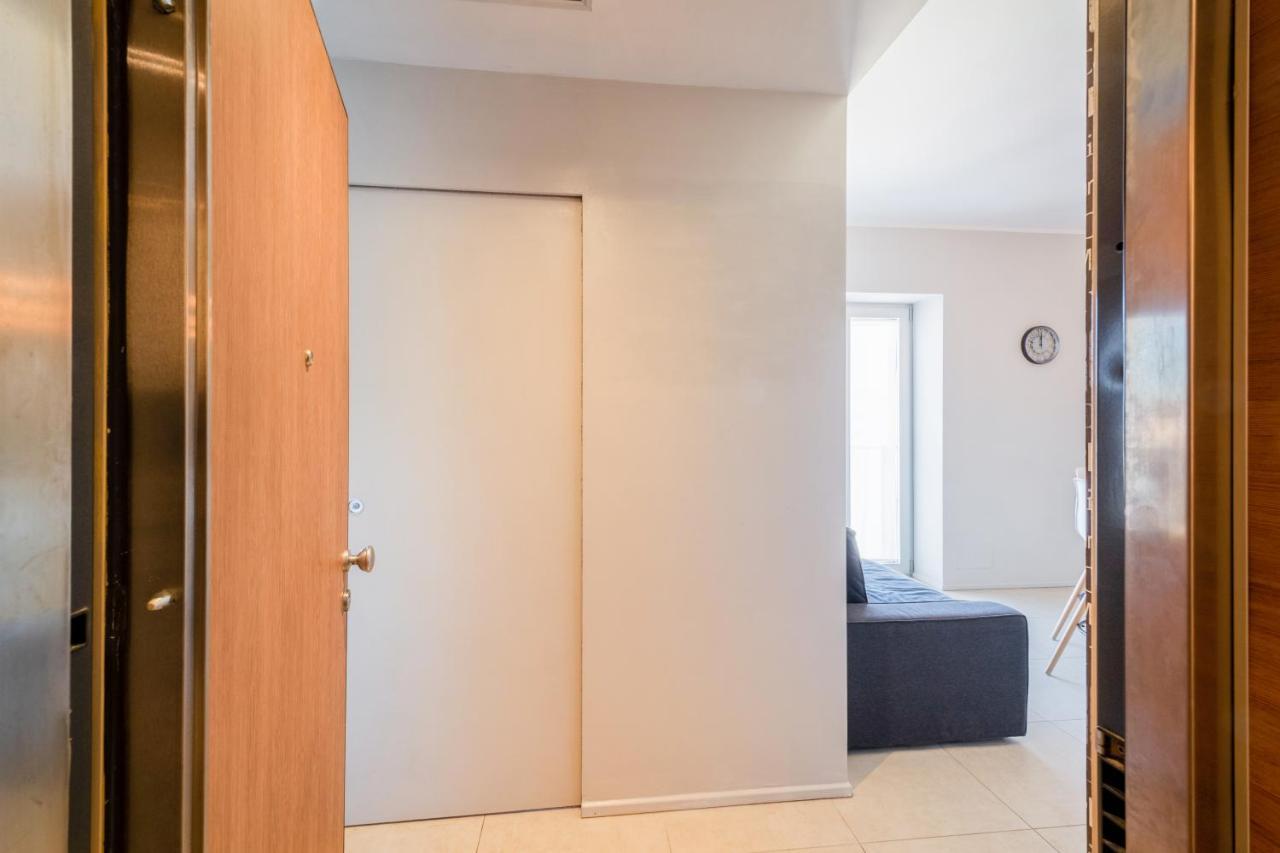 Angel'S Traveller'S Apartment Parma Dış mekan fotoğraf