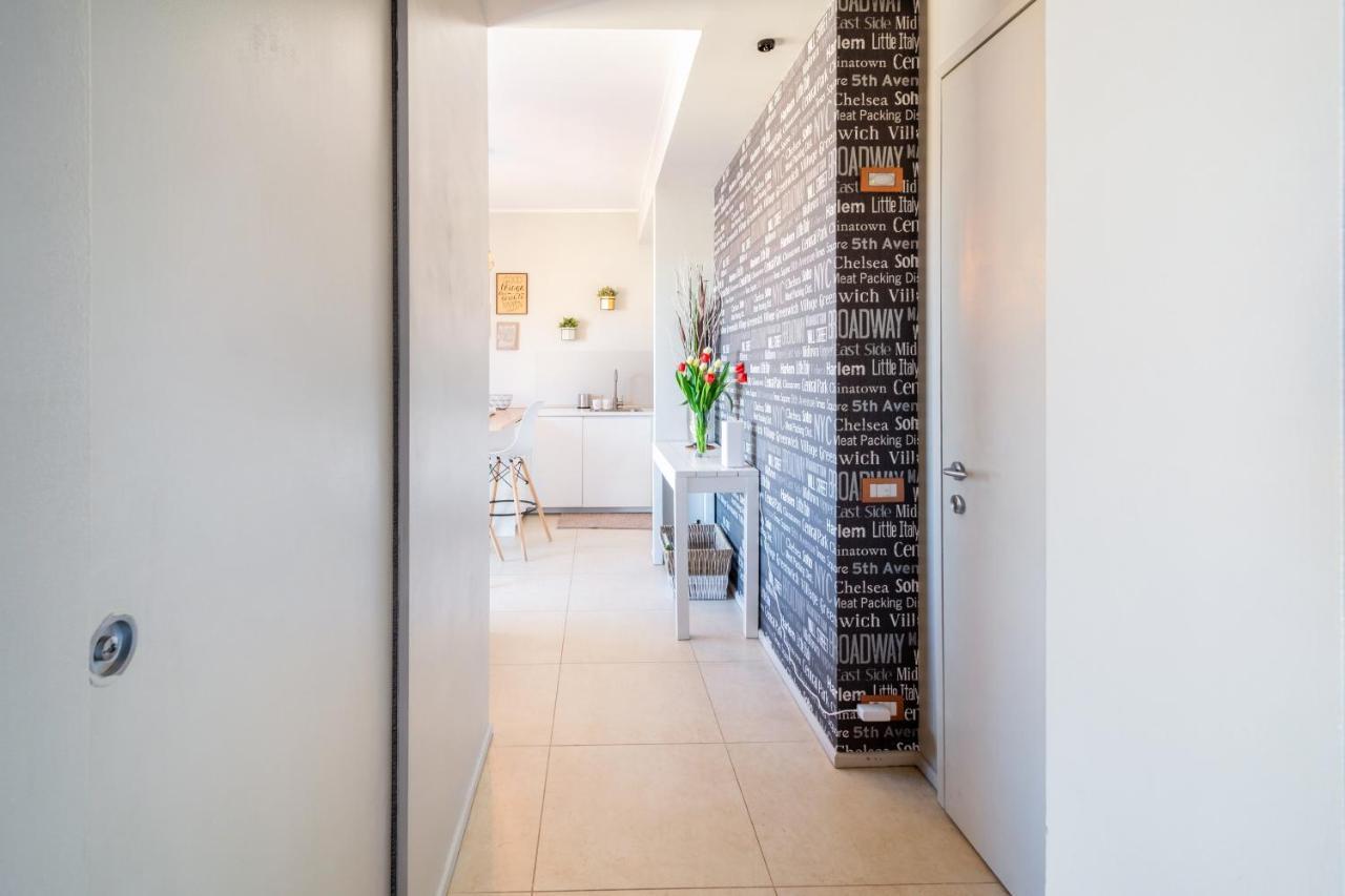 Angel'S Traveller'S Apartment Parma Dış mekan fotoğraf